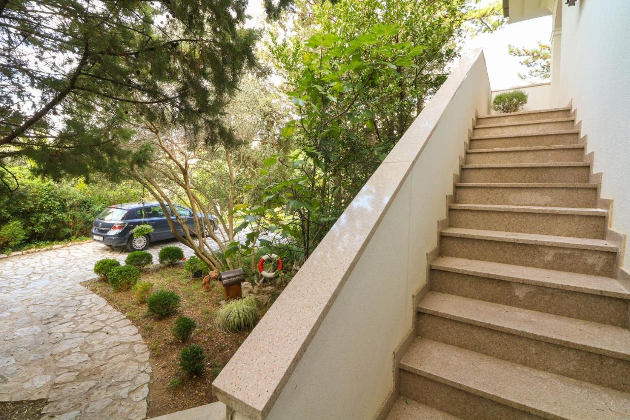 Apartments Blue And Green With Balcony Baska  Luaran gambar